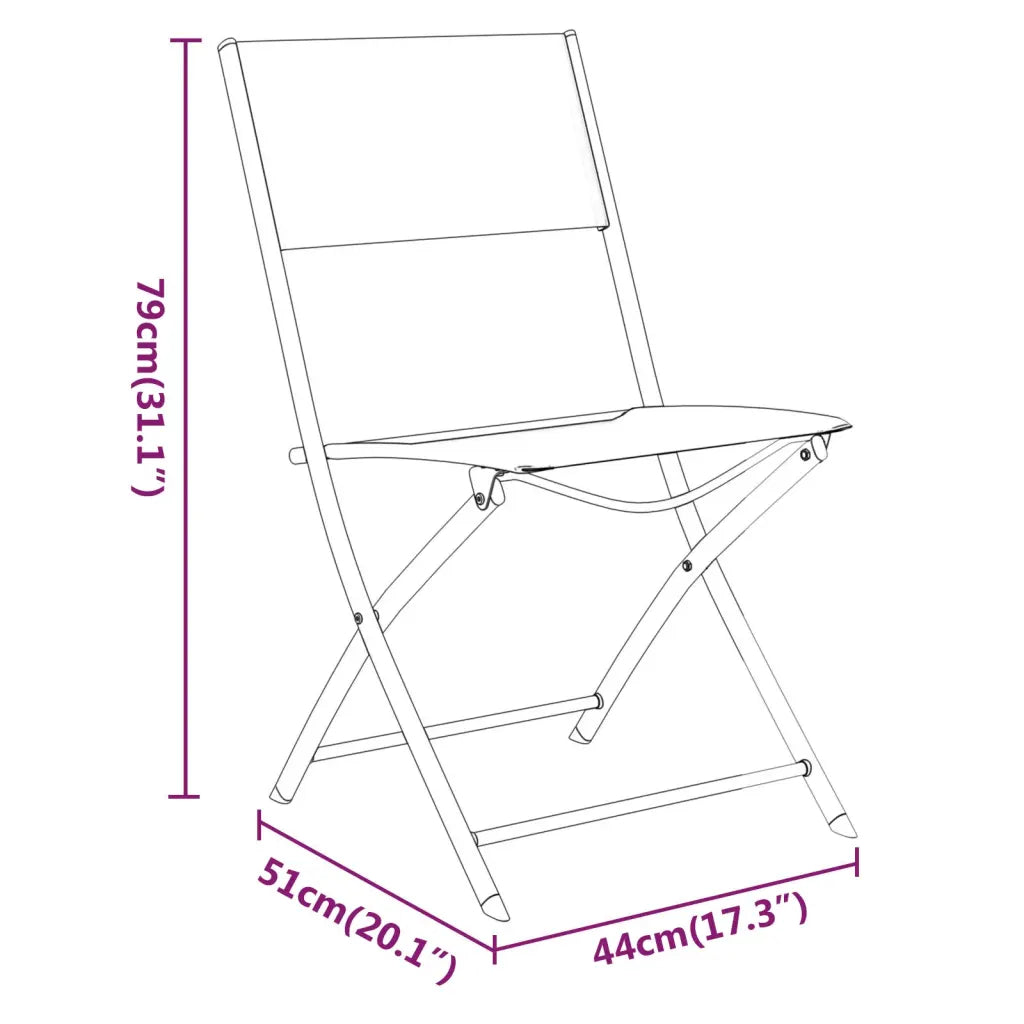 Mobilier d’extérieur en solde sur terrasse ensoleillée.