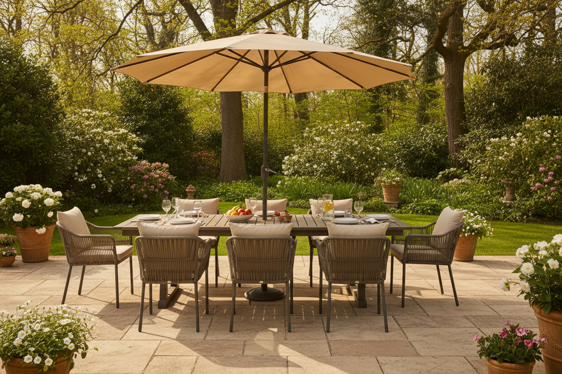 Salon de jardin 6 places élégant sur terrasse pour recevoir famille et amis