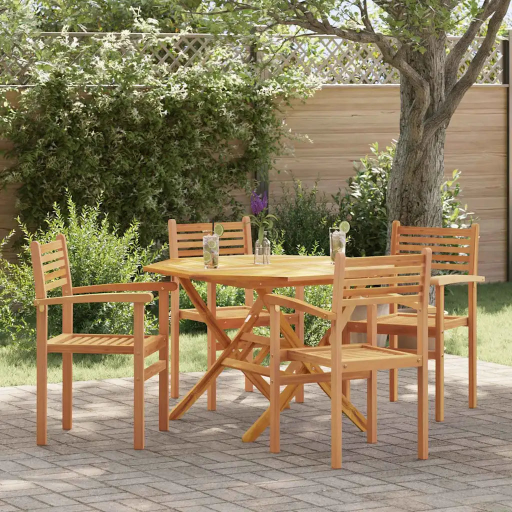 Lot de 4 chaises de jardin en teck massif avec accoudoirs autour d'une table sur terrasse
