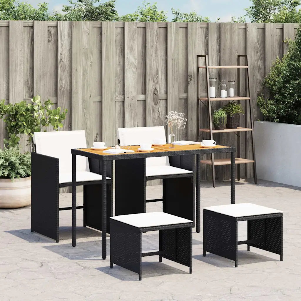 Salon de jardin encastrable rotin noir avec table acacia et chaises blanches sur terrasse