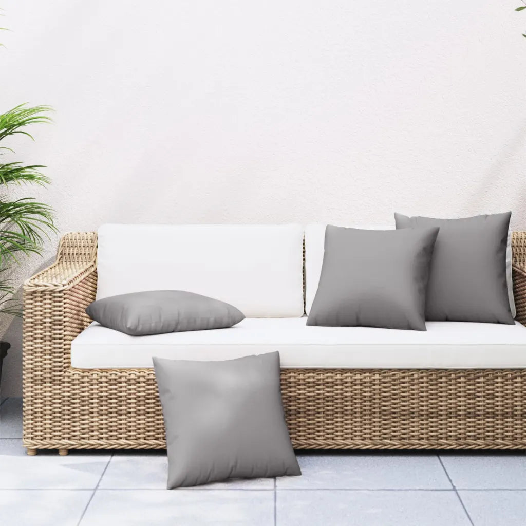 un Set de Coussins gris pour Salon de Jardin