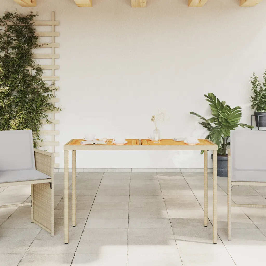 Vue rapprochée table jardin rotin beige plateau bois structure tressée
